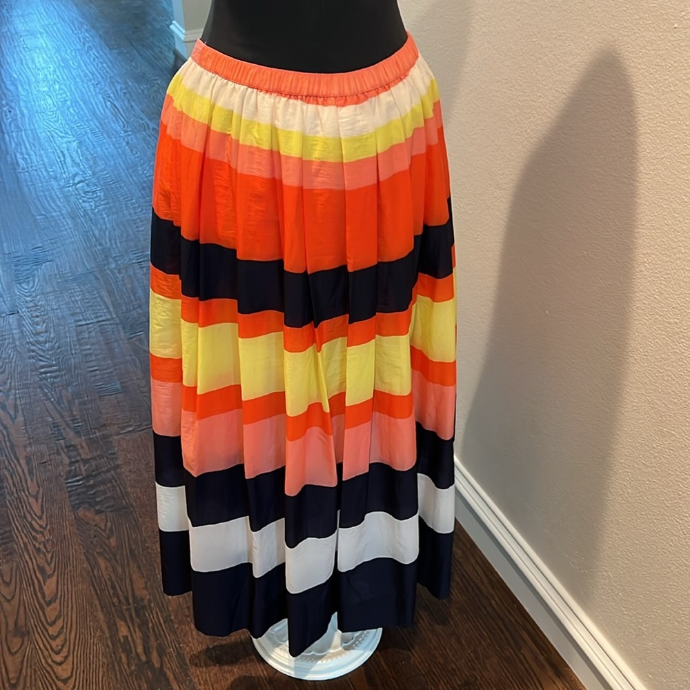 Anthropologie Skirt - size medium - NWT!  Originally $178 - Picture 9 of 9